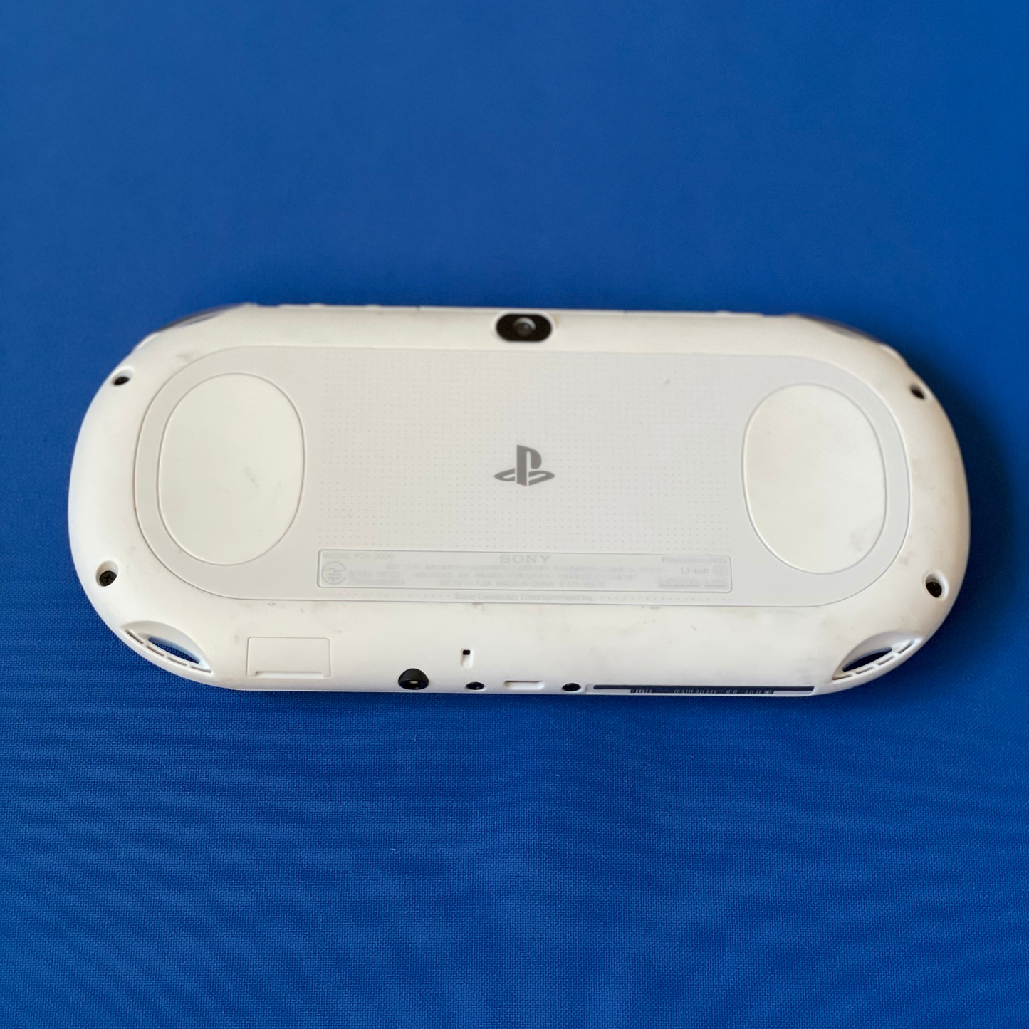 Sony PlayStation Vita 2000 (Slim) Glacier White