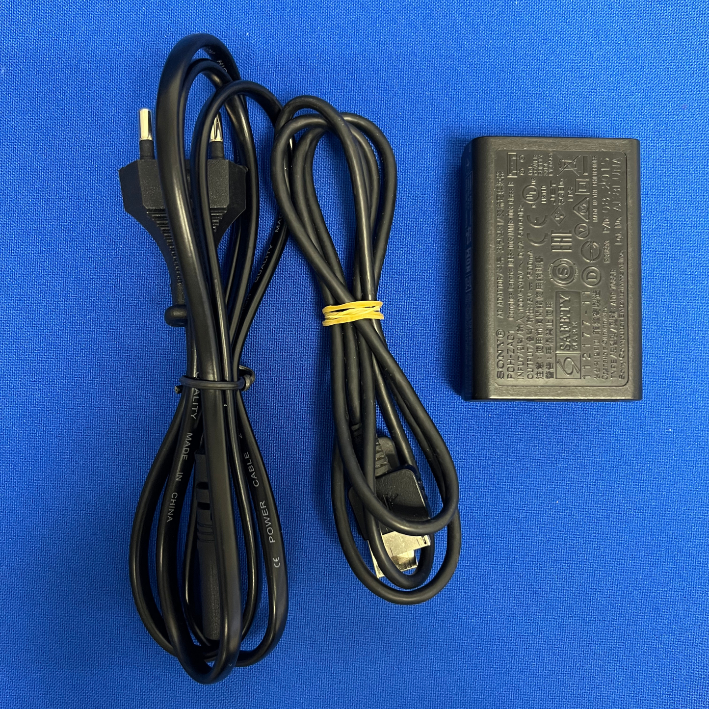 Sony PlayStation Vita 1000 (OLED) Sapphire Blue kompletní balení