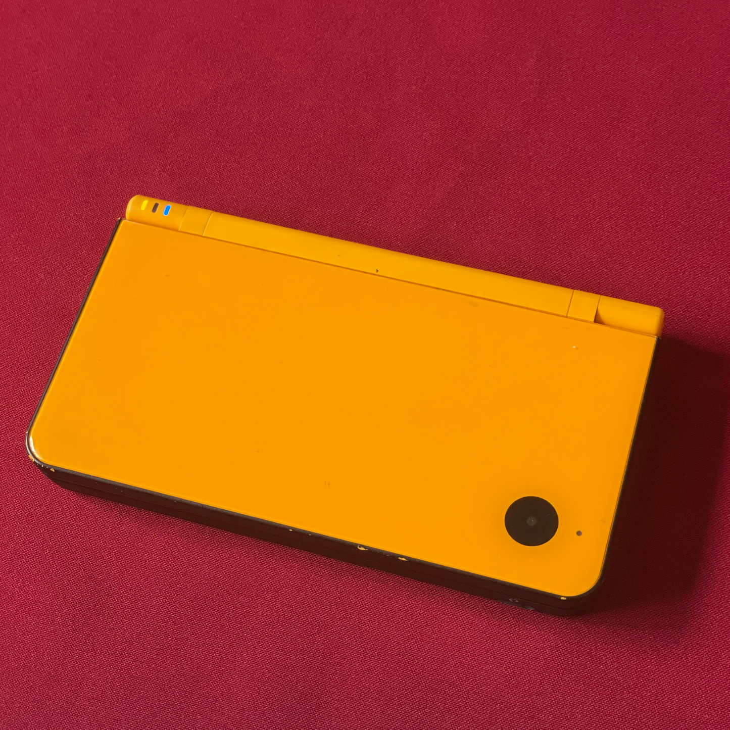 Nintendo DSi LL (XL) Yellow