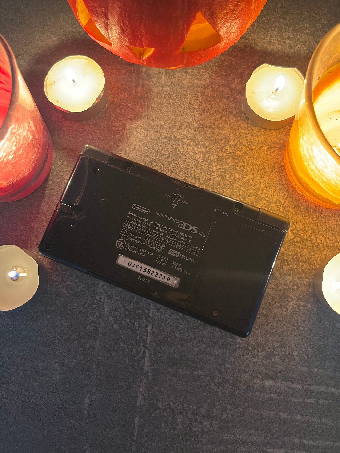 Nintendo DS Lite v "Děsivém stavu"