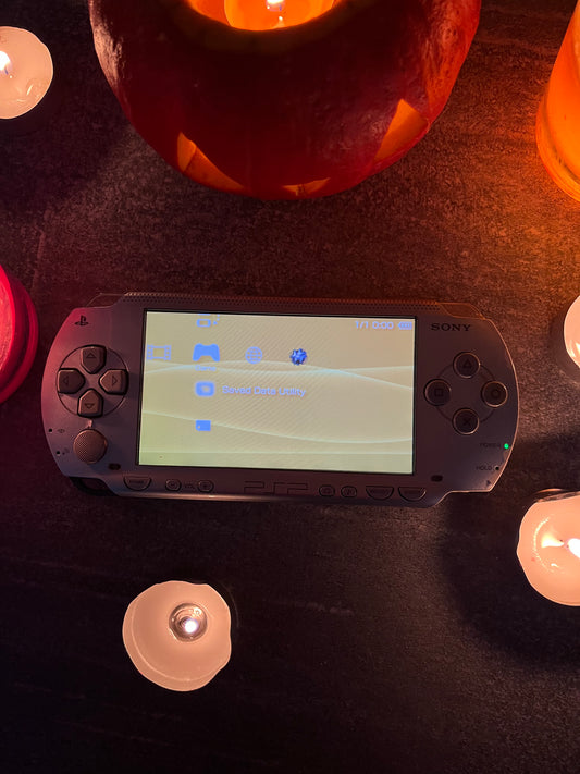 Sony PSP 1000 Silver "Děsivém stavu"