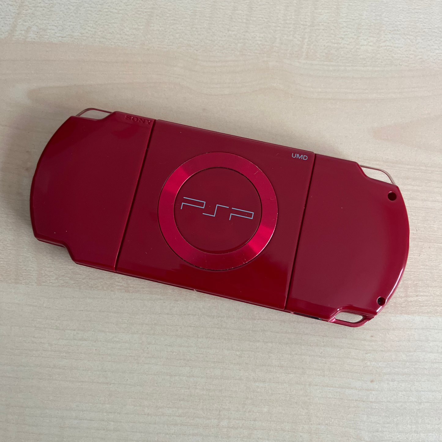 Sony PSP 2000 Deep Red Value Pack