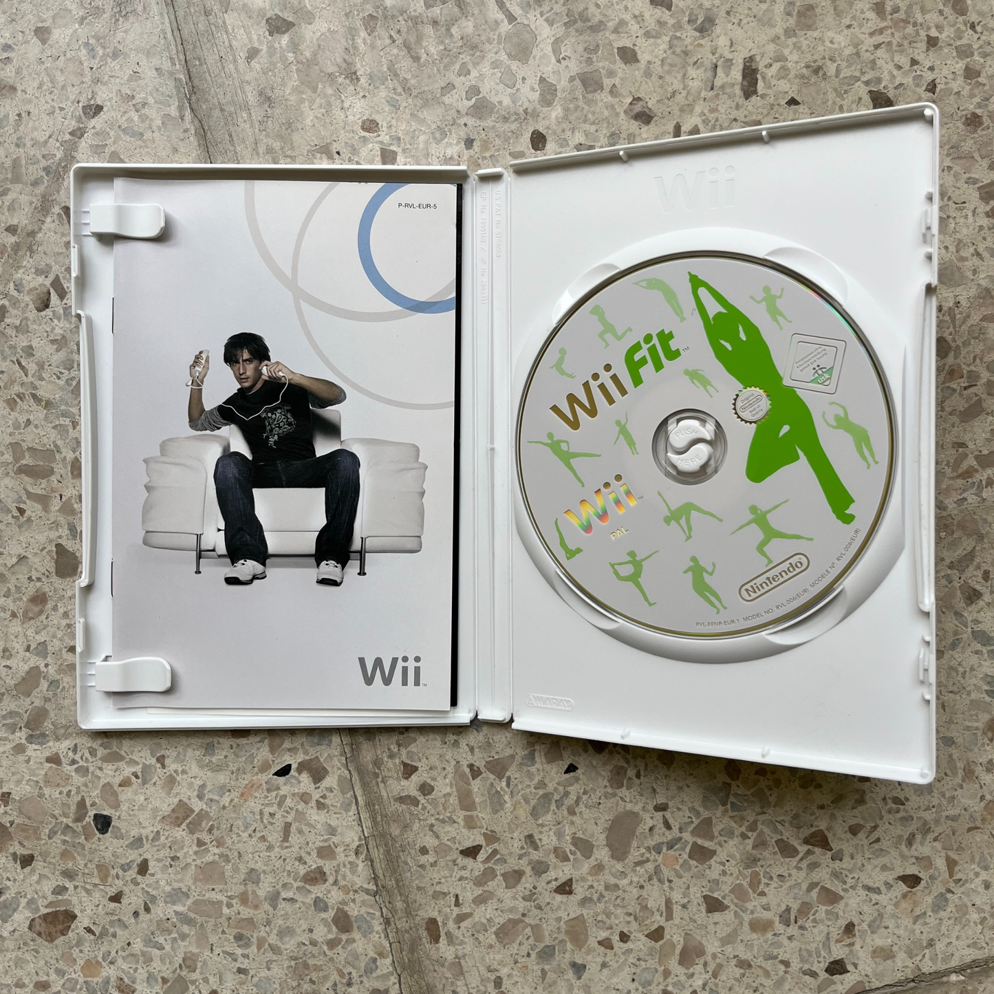 Nintendo Wii Balance Board + Wii Fit Plus