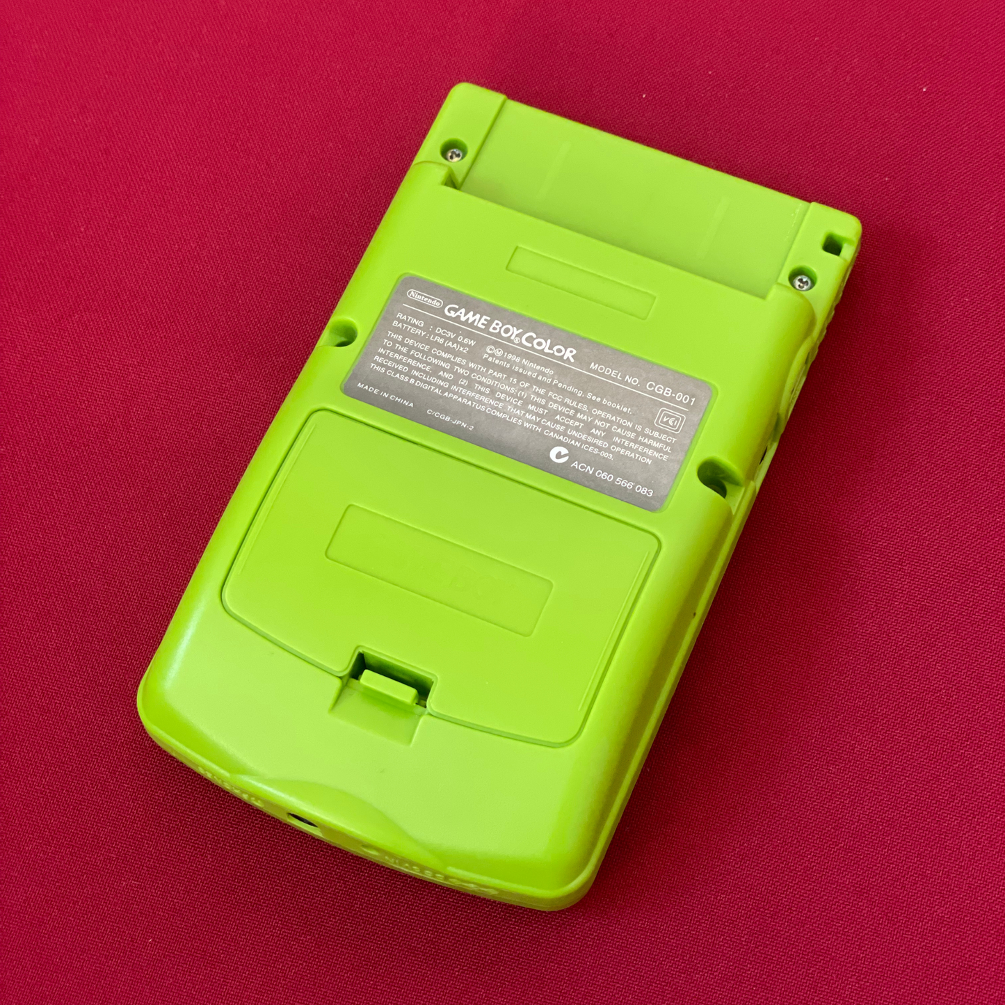 Nintendo Gameboy Color Kiwi s IPS LCD displejem