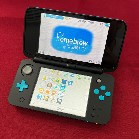 New Nintendo 2DS XL Black & Turquoise