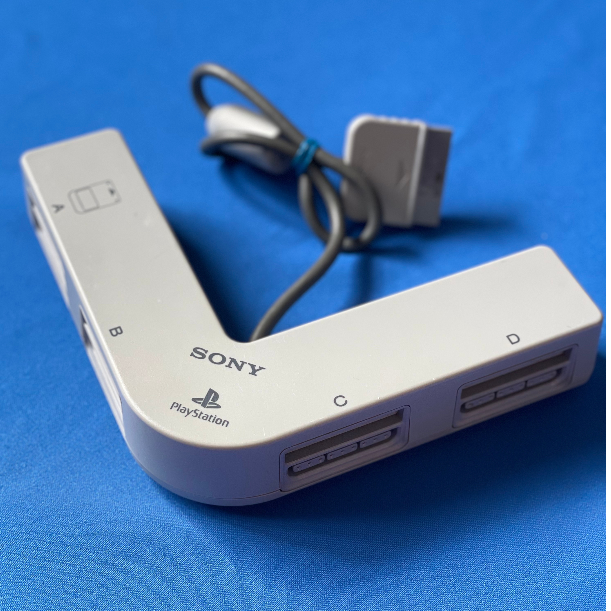 Sony PlayStation Multitap – Retro Koutek