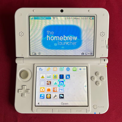 Nintendo 3DS LL (XL) Monster Hunter 4 Limited Edition