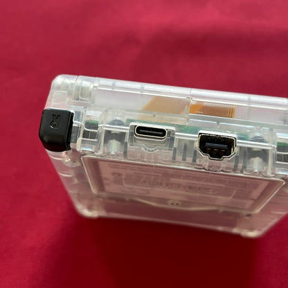 Nintendo Gameboy Advance SP s IPS displejem a USB-C modem