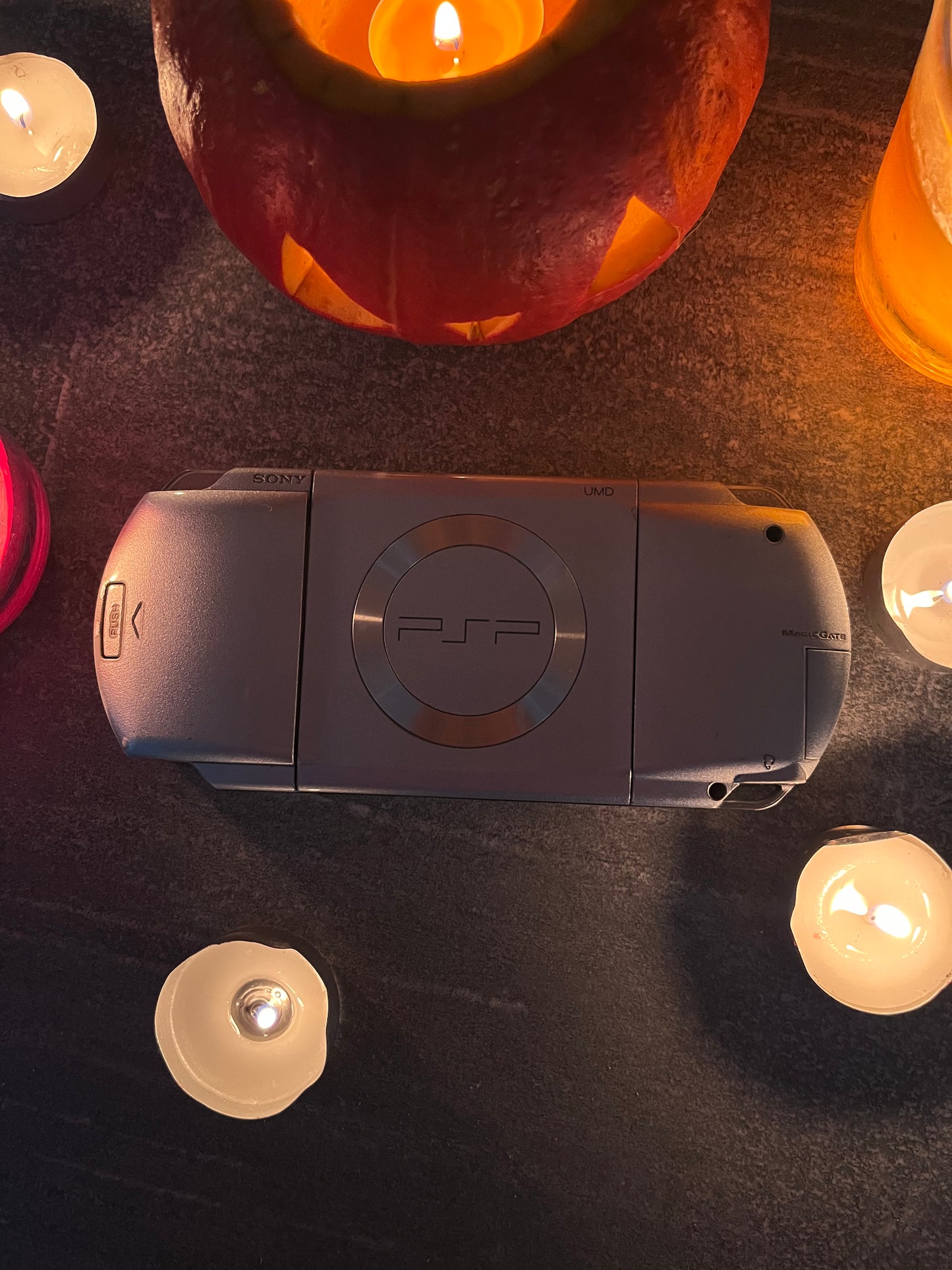 Sony PSP 1000 Silver "Děsivém stavu"